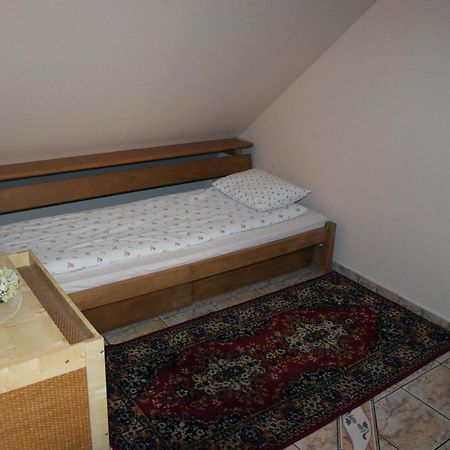 Pensjonat Europa Brzeziny Esterno foto