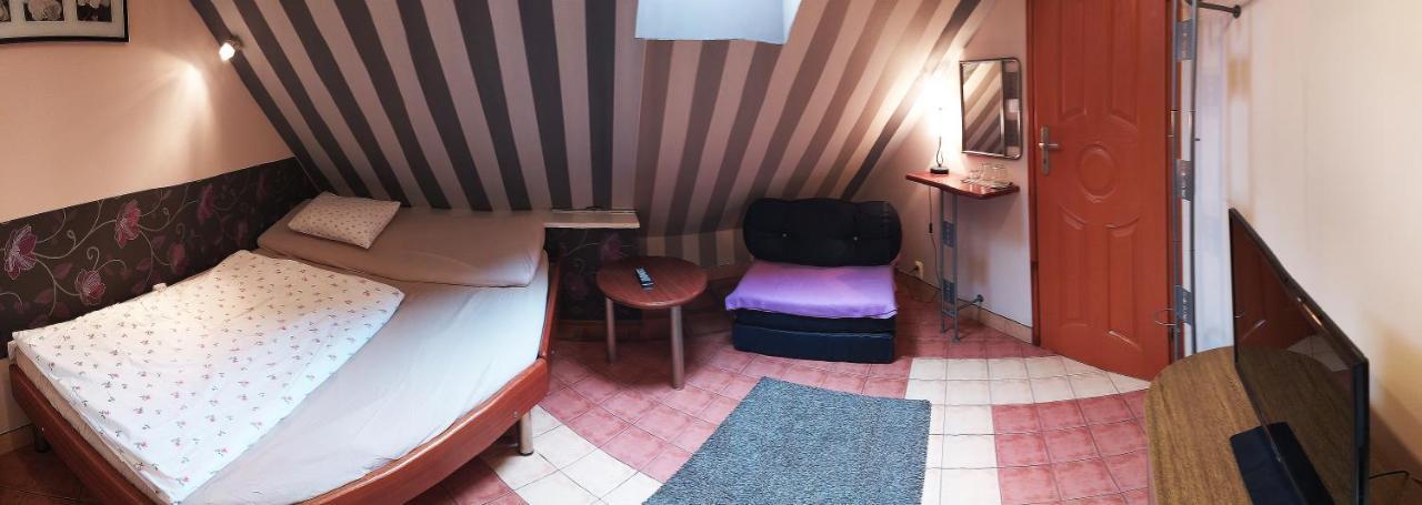 Pensjonat Europa Brzeziny Esterno foto